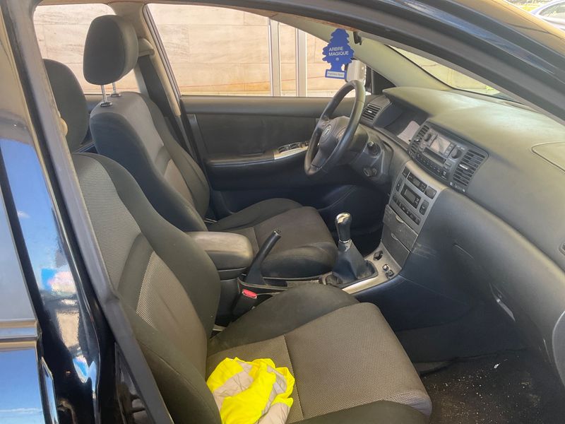 Toyota Corolla 2.0 D-4D Luna 2006 – снимка 3