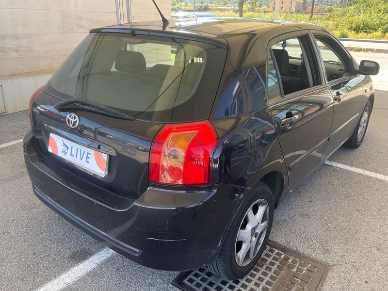 Toyota Corolla 2.0 D-4D Luna 2006 – снимка 2