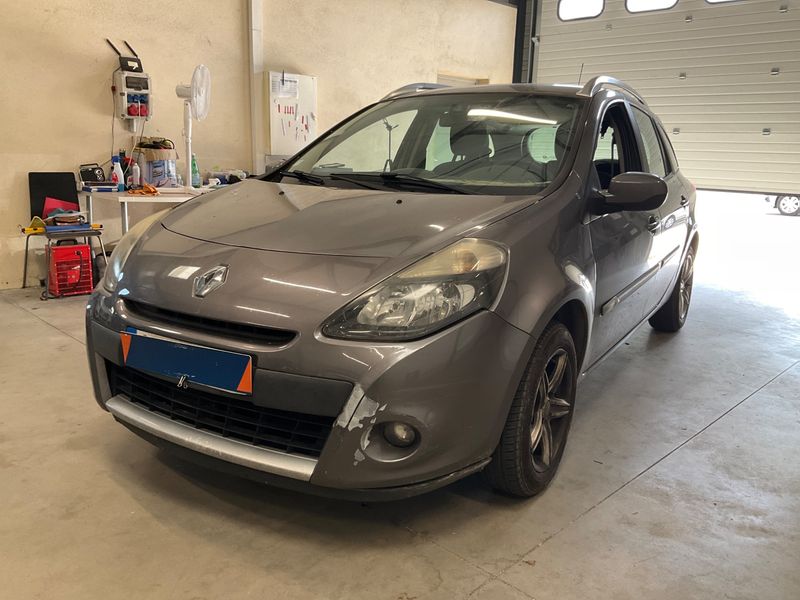 Renault Clio 1.5 dCi Expression Clim 2012 – снимка 1