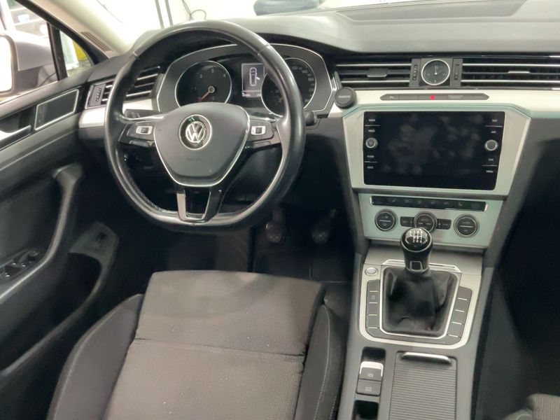 Volkswagen Passat 1.6 TDI Comfortline BlueMotion Tech 2018 – снимка 18