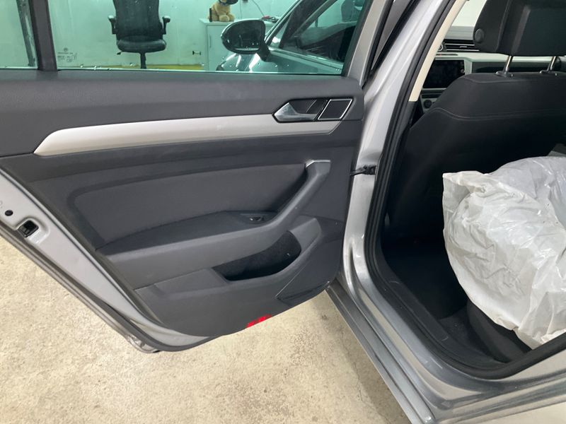 Volkswagen Passat 1.6 TDI Comfortline BlueMotion Tech 2018 – снимка 32