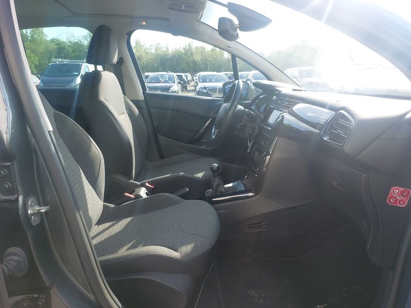 Citroen C3 1.6 Blue-HDi Exclusive 2016 – снимка 10