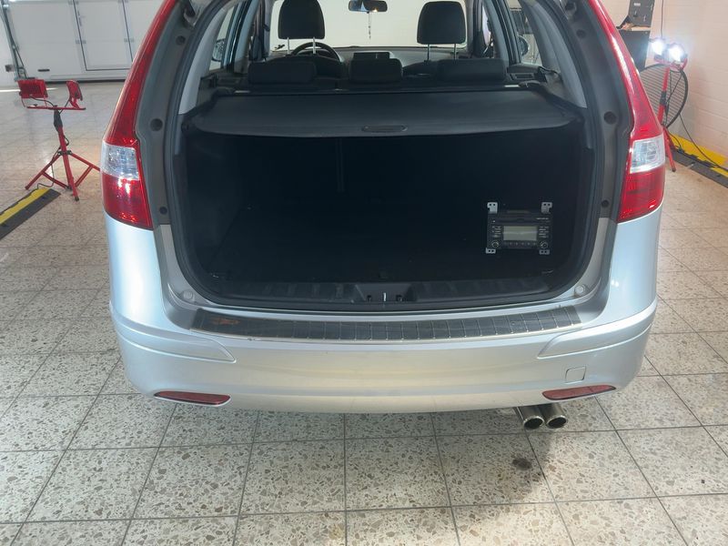 Hyundai i30 1.4 Classic 2012 – снимка 15