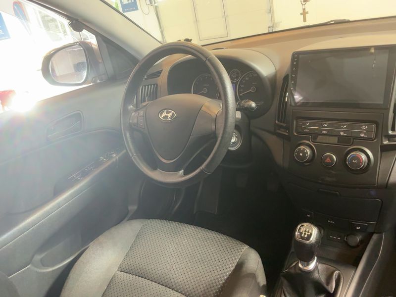 Hyundai i30 1.4 Classic 2012 – снимка 17