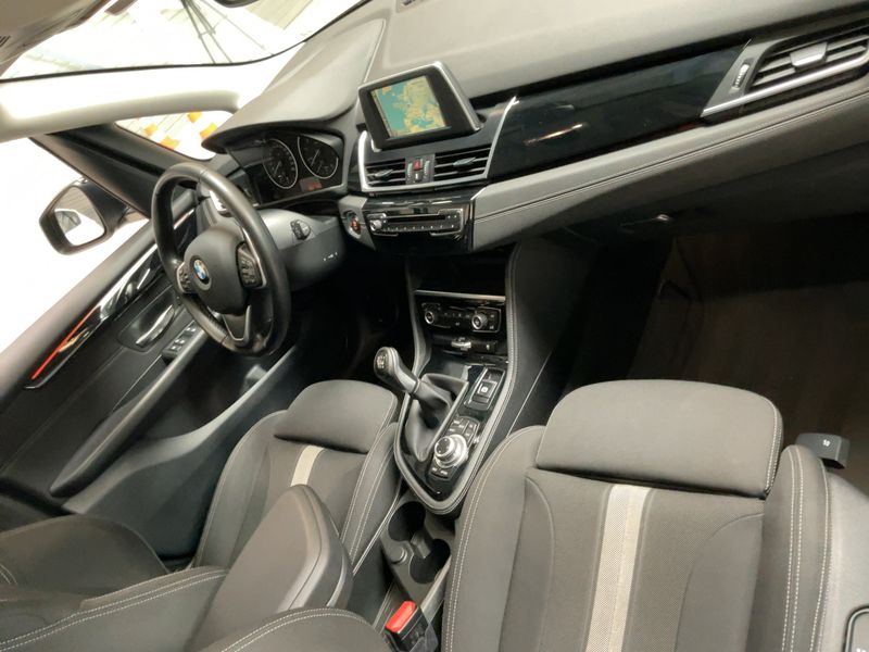 BMW 2er 218i Active Tourer Sport Line 2015 – снимка 18