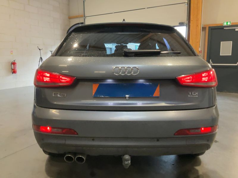 Audi Q3 2.0 TDI quattro Attraction 2011 – снимка 7