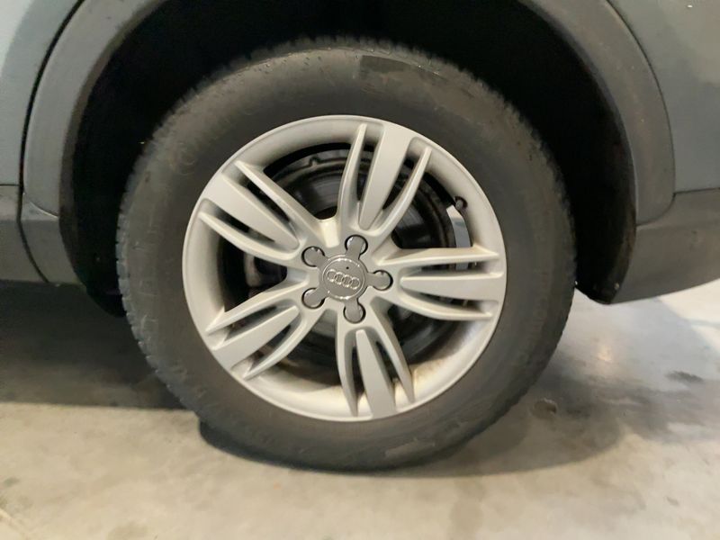 Audi Q3 2.0 TDI quattro Attraction 2011 – снимка 5