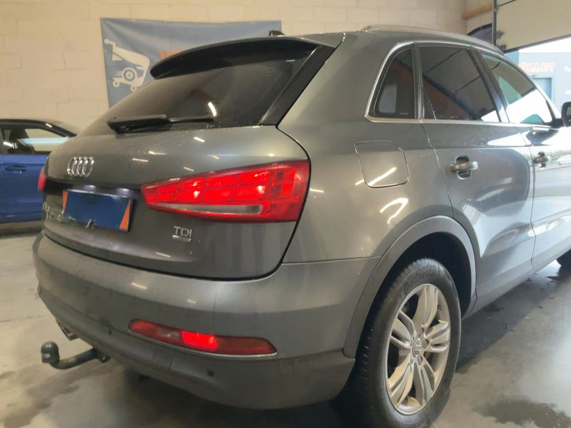 Audi Q3 2.0 TDI quattro Attraction 2011 – снимка 8