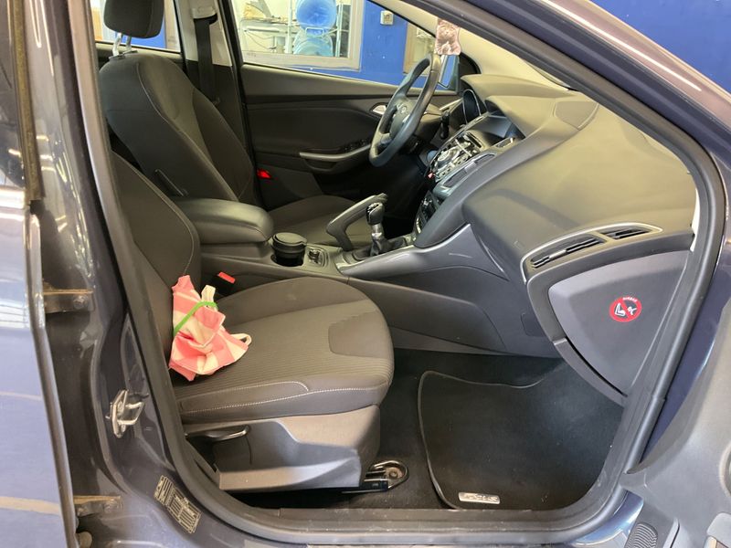 Ford Focus 1.6 EcoBoost Titanium 2012 – снимка 3