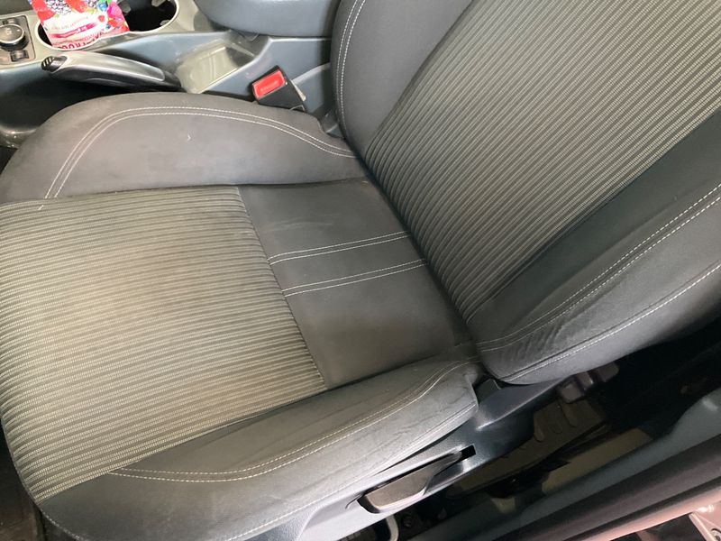 Ford C-Max 1.6 TDCi Titanium 2013 – снимка 31