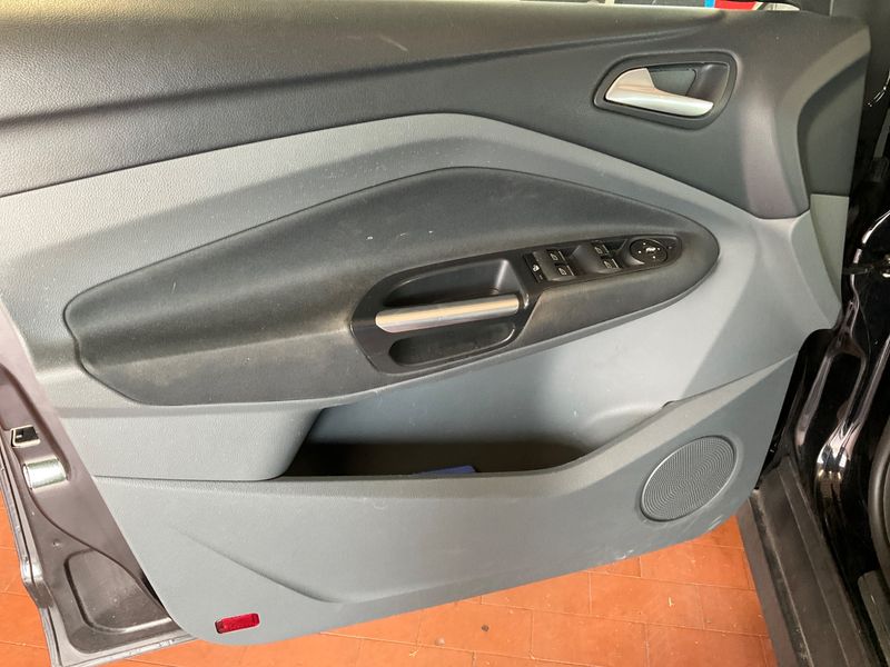 Ford C-Max 1.6 TDCi Titanium 2013 – снимка 24