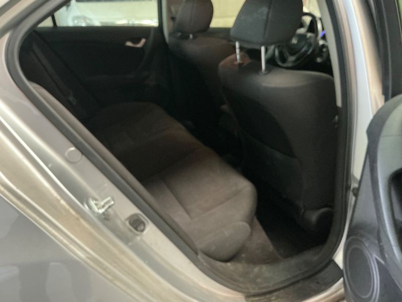 Honda Accord 2.0 Executive 2012 – снимка 37