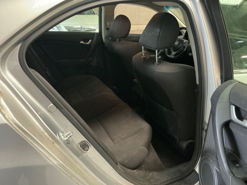 Honda Accord 2.0 Executive 2012 – снимка 19