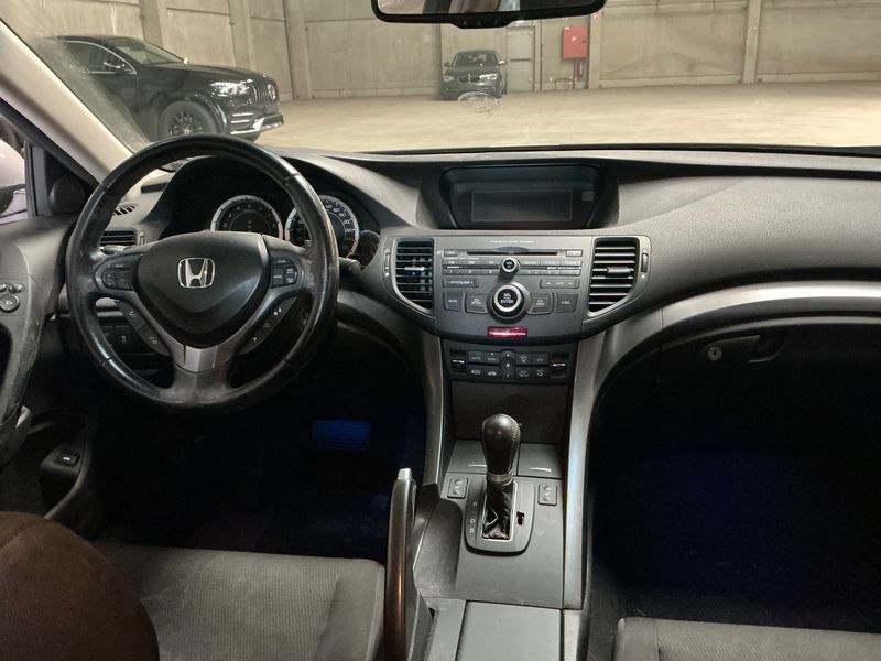 Honda Accord 2.0 Executive 2012 – снимка 17