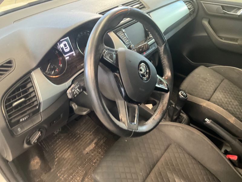 Skoda Fabia 1.0 MPI Ambition 2016 – снимка 31