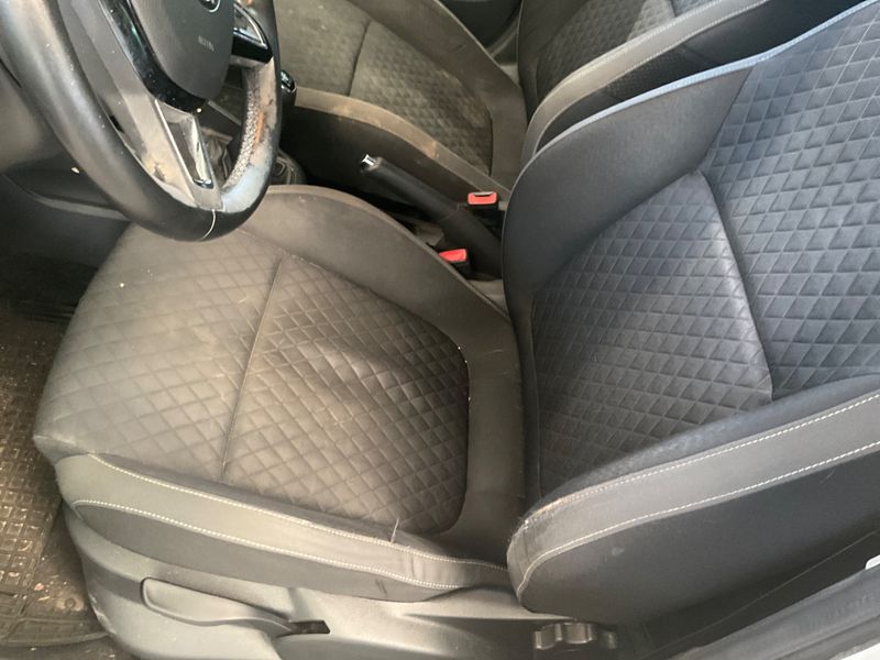 Skoda Fabia 1.0 MPI Ambition 2016 – снимка 32