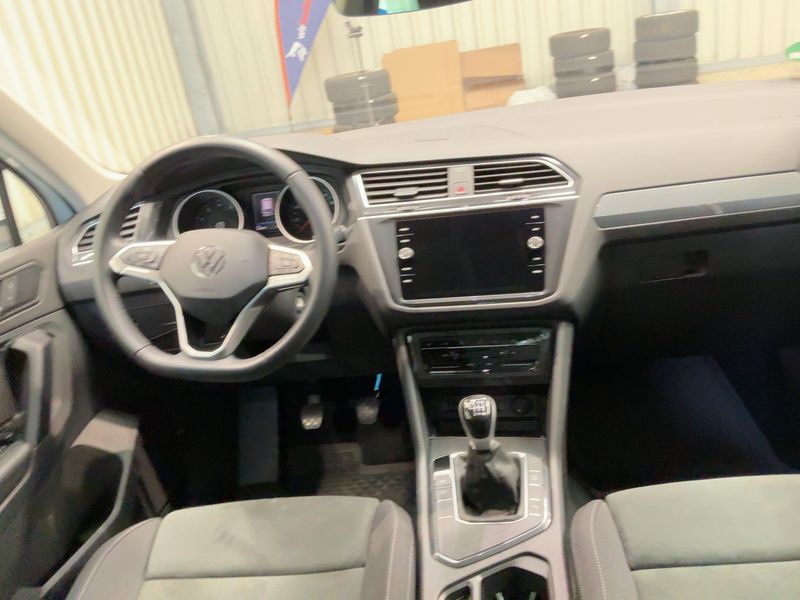 Volkswagen Tiguan 1.5 TSI ACT Life 2024 – снимка 18
