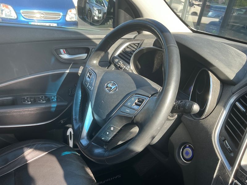 Hyundai Santa Fe 2.2 CRDi Executive 4WD 2016 – снимка 27