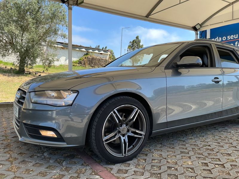 Audi A4 2.0 TDI ultra Attraction 2014 – снимка 2