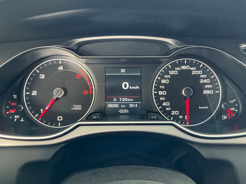 Audi A4 2.0 TDI ultra Attraction 2014 – снимка 13