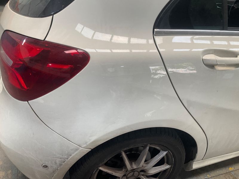 Mercedes-Benz A-Klasse A 180 CDI BlueEfficiency Urban 2016 – снимка 24