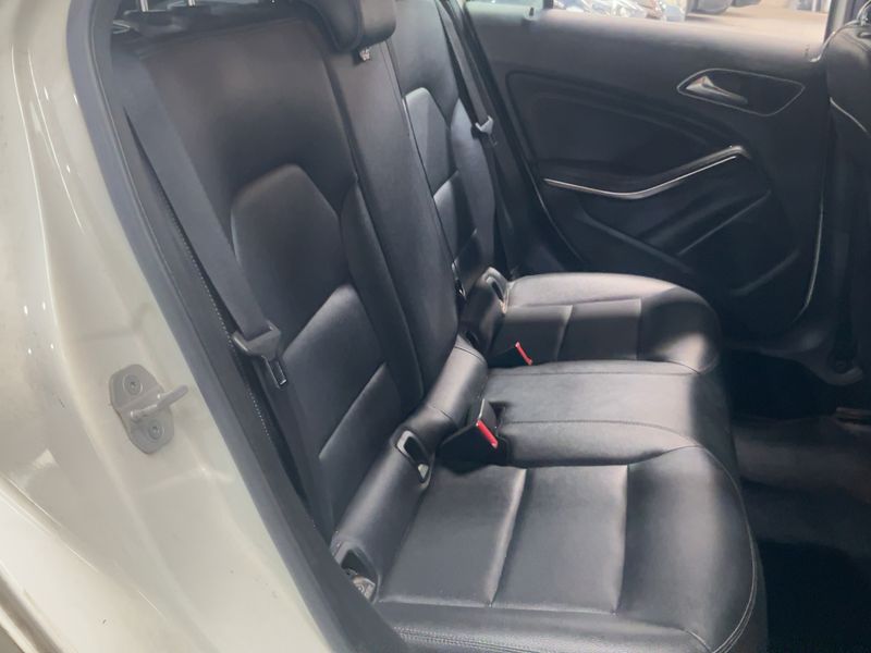 Mercedes-Benz A-Klasse A 180 CDI BlueEfficiency Urban 2016 – снимка 19