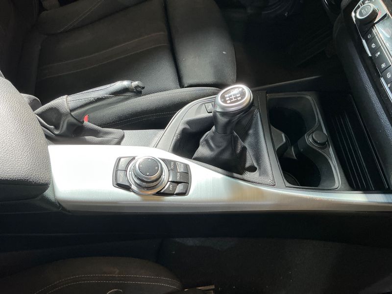 BMW 1er 118d Sport Line 2016 – снимка 35