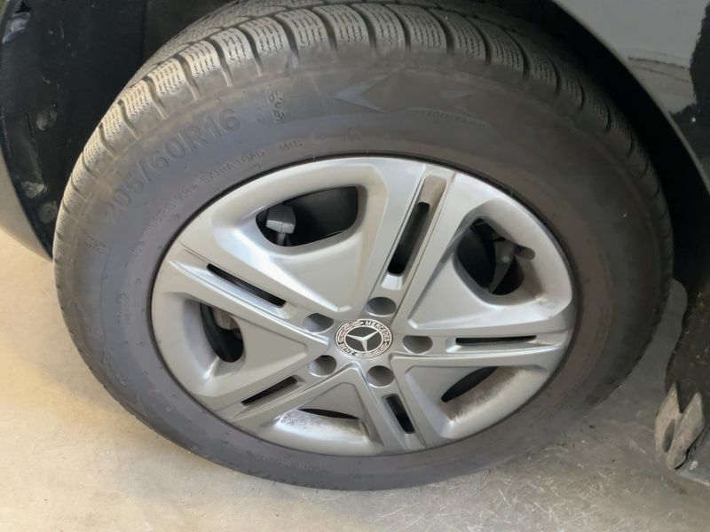 Mercedes-Benz T-Klasse T 180 d Style 2025 – снимка 3