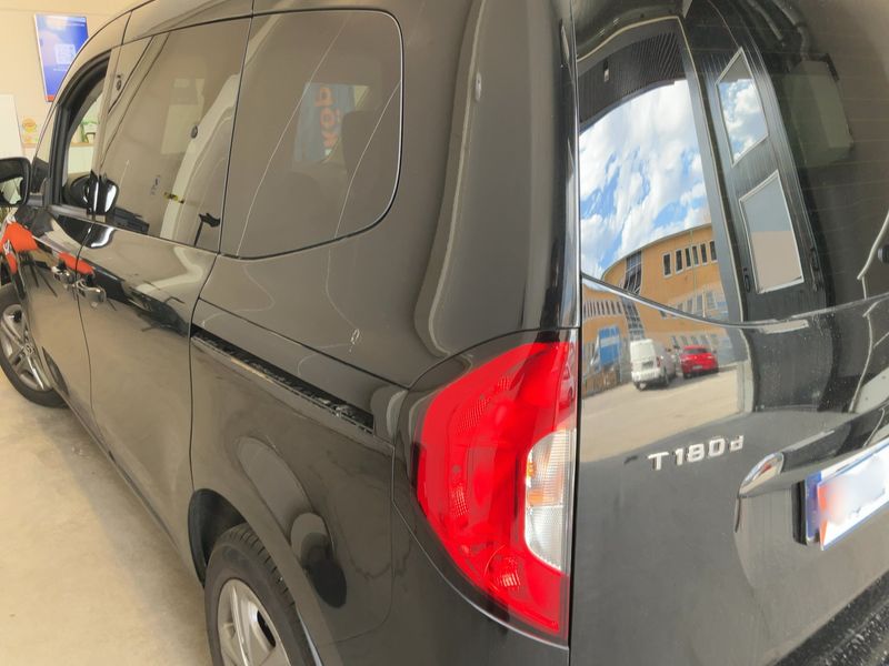 Mercedes-Benz T-Klasse T 180 d Style 2025 – снимка 6