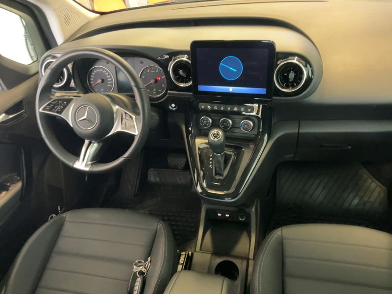 Mercedes-Benz T-Klasse T 180 d Style 2025 – снимка 18