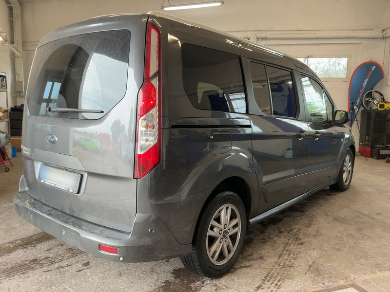 Ford Grand Tourneo Connect 1.5 TDCi EcoBlue Titanium 2020 – снимка 8