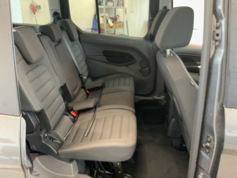 Ford Grand Tourneo Connect 1.5 TDCi EcoBlue Titanium 2020 – снимка 20