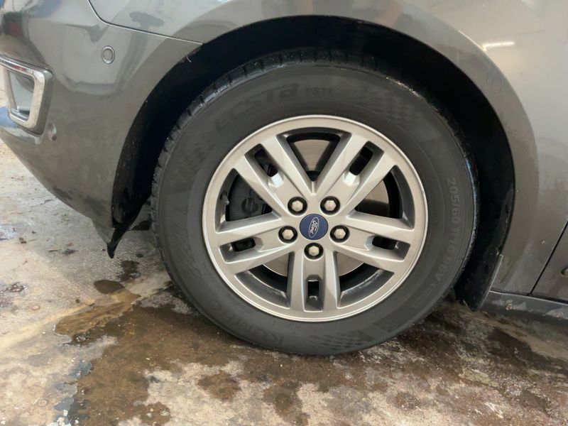 Ford Grand Tourneo Connect 1.5 TDCi EcoBlue Titanium 2020 – снимка 3