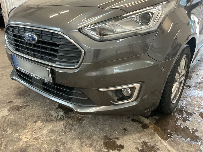 Ford Grand Tourneo Connect 1.5 TDCi EcoBlue Titanium 2020 – снимка 35