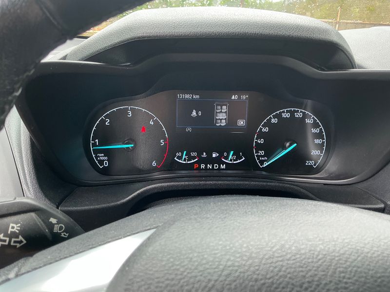 Ford Grand Tourneo Connect 1.5 TDCi EcoBlue Titanium 2020 – снимка 19