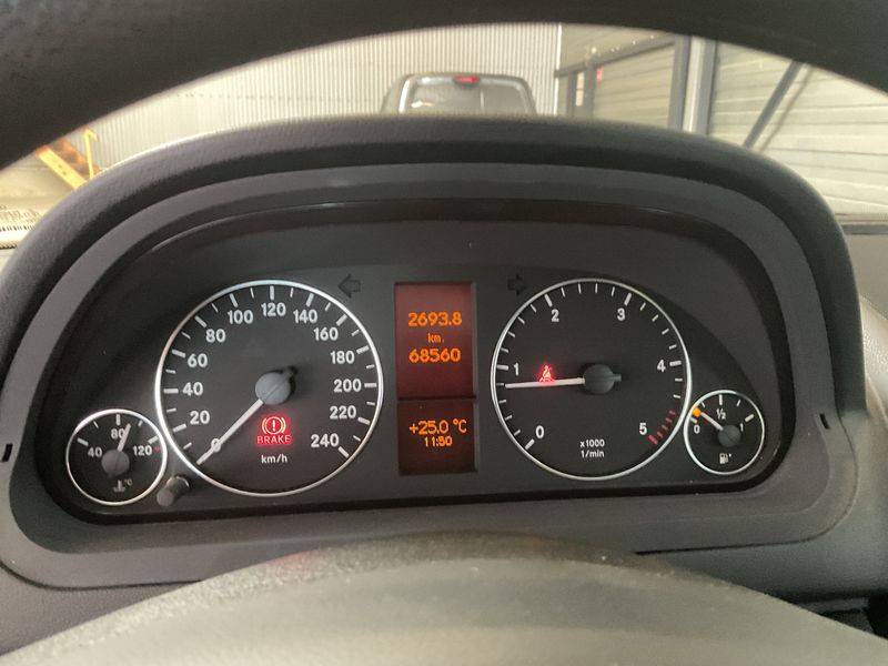 Mercedes-Benz A-Klasse A 160 CDI Classic 2011 – снимка 18