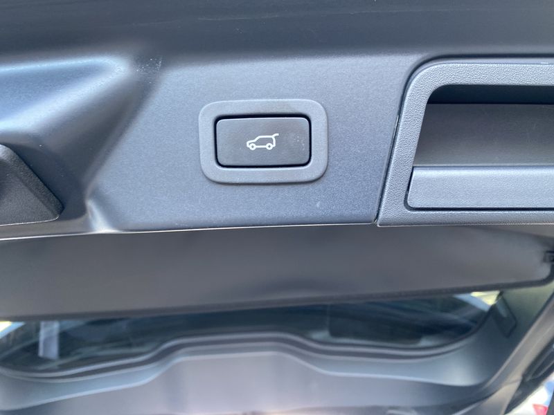 Land Rover Range Rover Velar 2.0 Diesel S 2018 – снимка 22