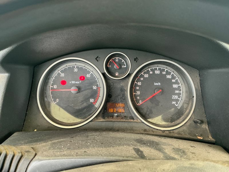 Opel Astra 1.7 CDTI Enjoy 2004 – снимка 4