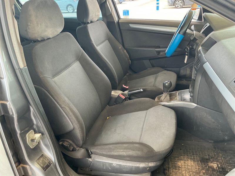 Opel Astra 1.7 CDTI Enjoy 2004 – снимка 3
