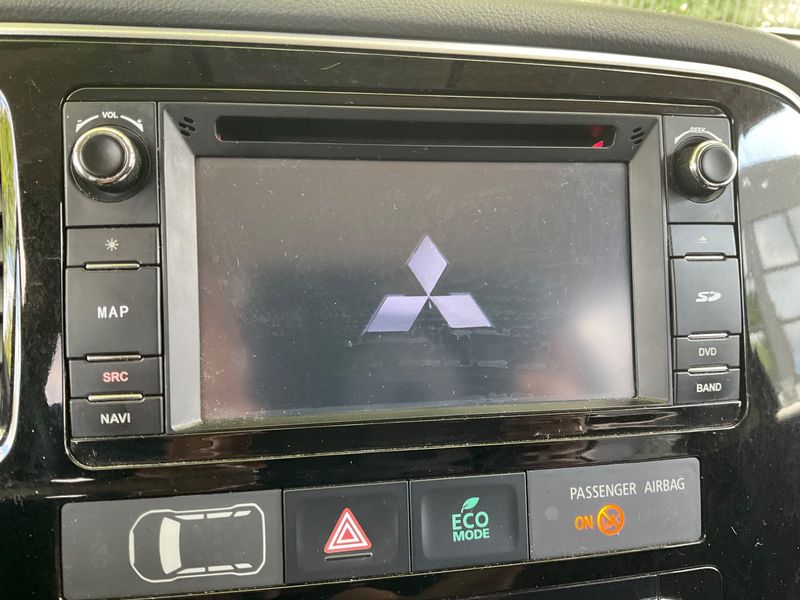 Mitsubishi Outlander 2.2 DI-D Invite ClearTec 2WD 2013 – снимка 26