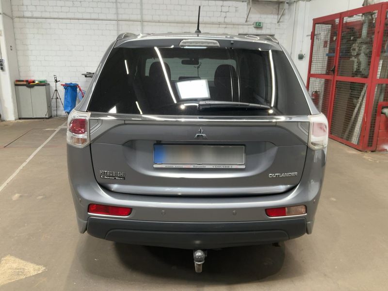Mitsubishi Outlander 2.2 DI-D Invite ClearTec 2WD 2013 – снимка 7