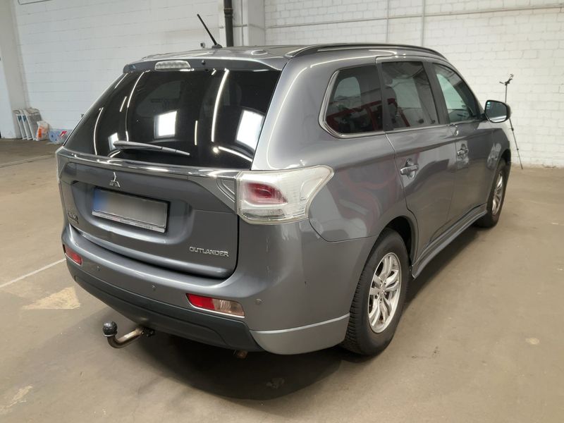 Mitsubishi Outlander 2.2 DI-D Invite ClearTec 2WD 2013 – снимка 8