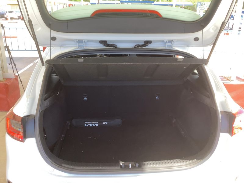 Kia cee'd 1.0 TGDI Drive 2023 – снимка 15