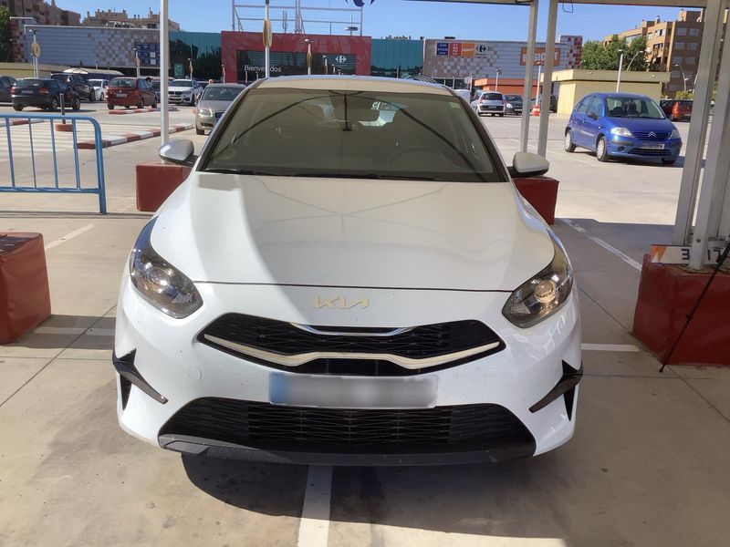 Kia cee'd 1.0 TGDI Drive 2023 – снимка 14