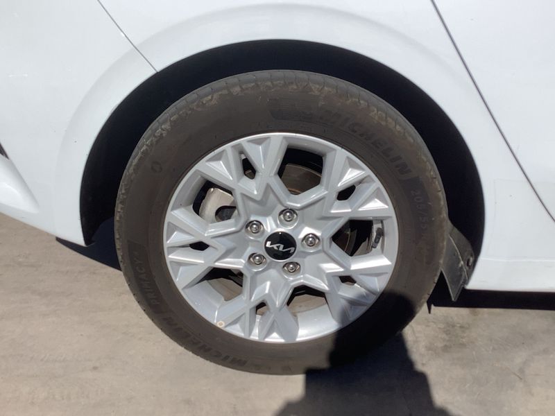 Kia cee'd 1.0 TGDI Drive 2023 – снимка 9