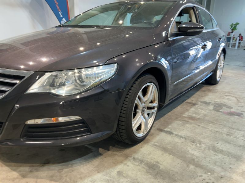 Volkswagen Passat CC 2.0 TSI 2011 – снимка 2