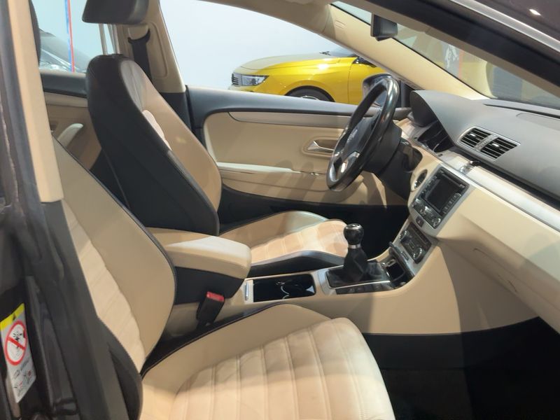 Volkswagen Passat CC 2.0 TSI 2011 – снимка 16