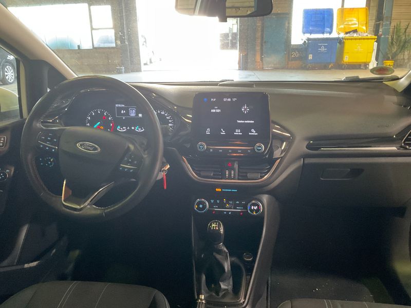 Ford Fiesta 1.1 Cool&Connect 2018 – снимка 18