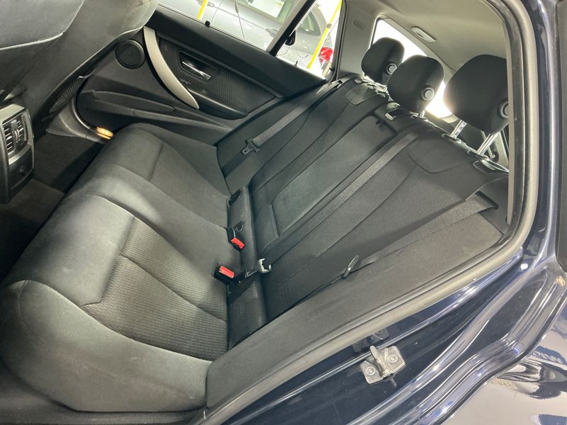 BMW 3er 330d xDrive 2013 – снимка 28