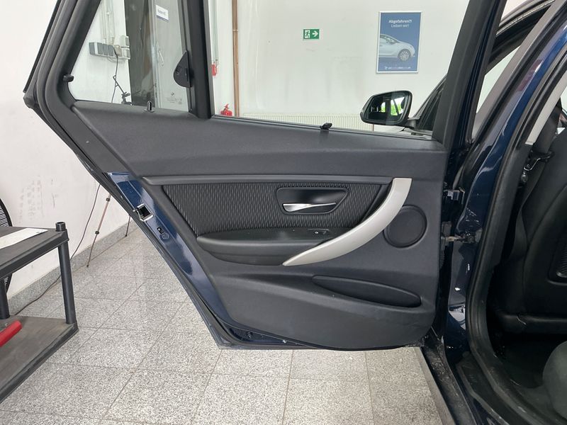BMW 3er 330d xDrive 2013 – снимка 29